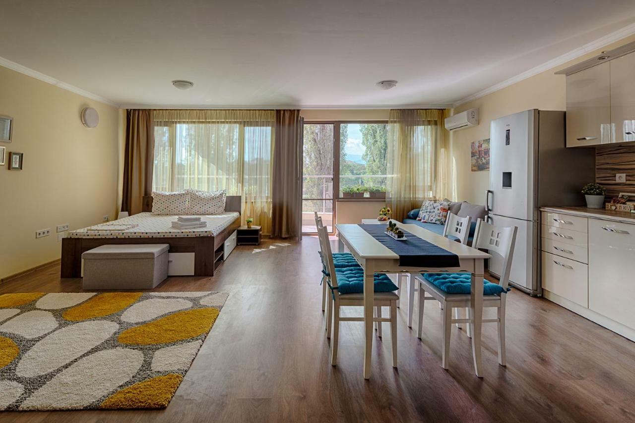 Riverside Apartments Plovdiv With Free Parking Екстер'єр фото