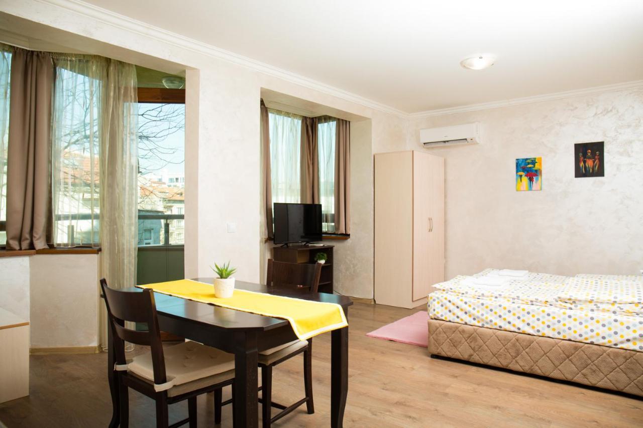 Riverside Apartments Plovdiv With Free Parking Екстер'єр фото